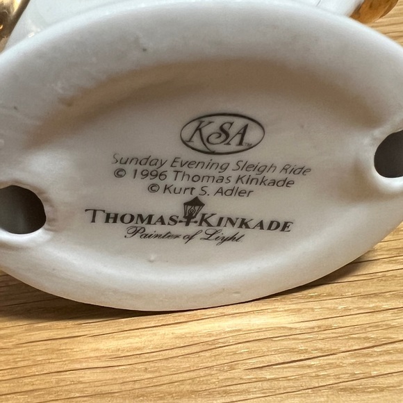 Thomas Kinkade Snowman Ornament - Picture 4 of 7